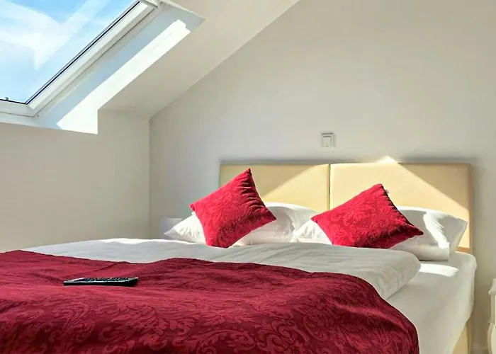 Апартаменты 3 Bedroom In *